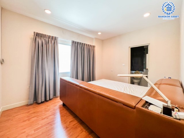 *****บ้านเดี่ยวมือสองนนทบุรี ม.ไลฟ์บางกอกบูเลอวาร์ด ราชพฤกษ์-รัตนาธิเบศร์ #หลังมุม เนื้อที่กว้างขวางถึง 69 ตร.ว. ฟังก์ชัน 3 ห้องนอน 4 ห้องน้ำ 2 ที่จอดรถ บนทำเลแห่งการเดินทาง ใกล้รถไฟฟ้าสายสีม่วง "สถานีท่าอิฐ" และทางด่วน "ศรีรัช" ห้ามพลาด!